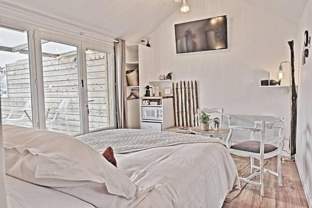 Bed and Breakfast Le Cabanon Du Cachalot Sangatte Exterior foto