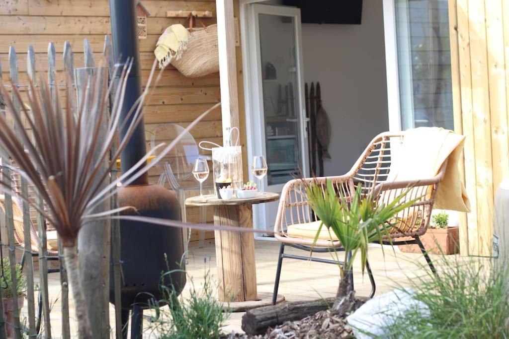 Bed and Breakfast Le Cabanon Du Cachalot Sangatte Exterior foto